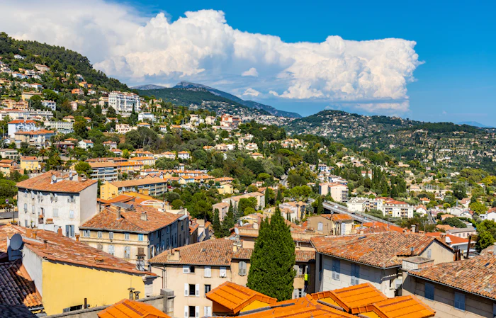 SIMPPAR transformed the heart of Grasse into an open-air celebration of perfumery ingredients, welcoming fragrance professionals from around the world to explore new naturals, captives and technological advances against the backdrop of the industry&rsquo;s historic capital.