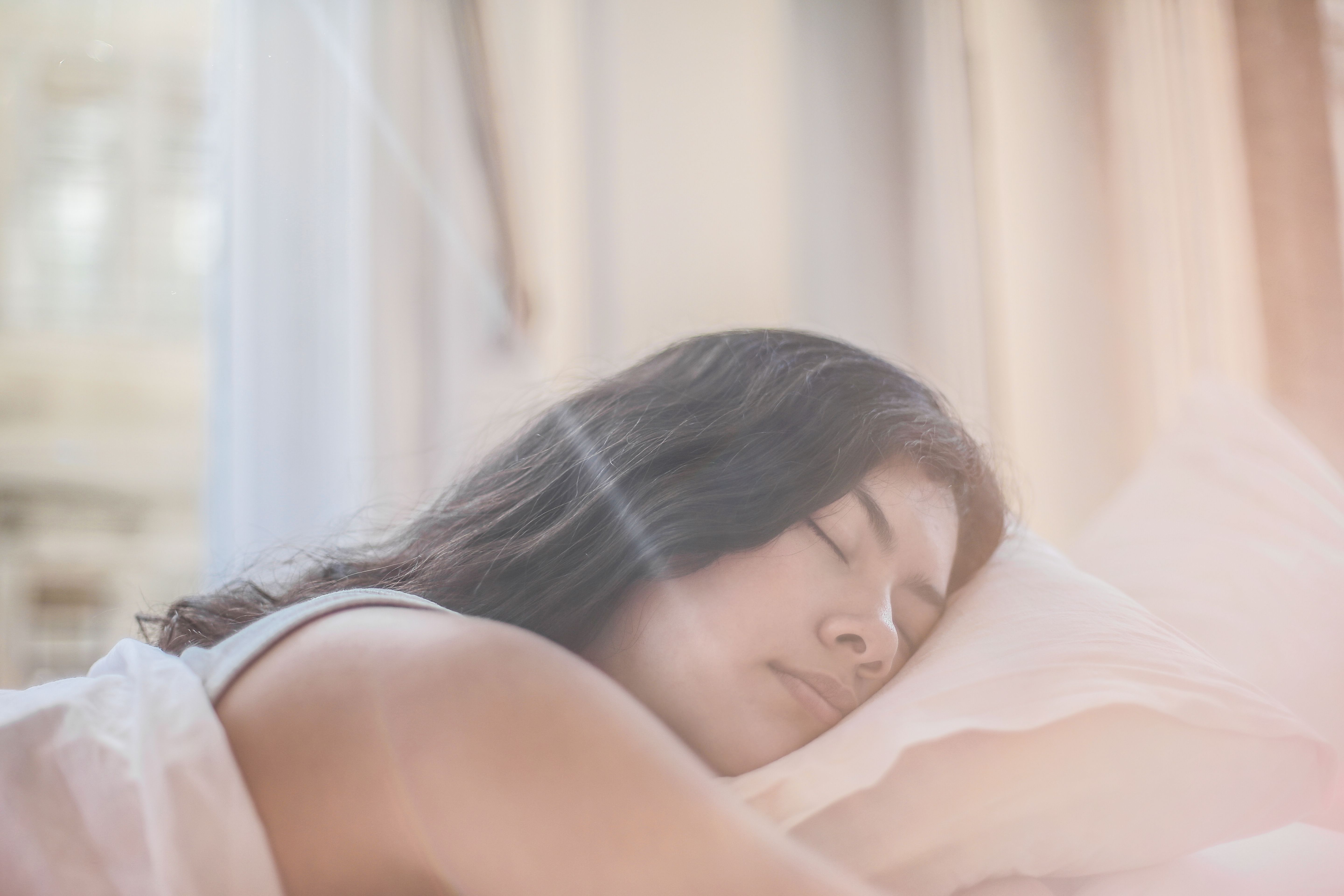 Unlike traditional sleep technologies that focus primarily on tracking metrics or rely on external interventions, Kimba claims it uses a closed-loop system that continuously learns from individual sleep patterns. The platform reads sleep behaviors, selects targeted scent formulations, delivers scent at optimized moments throughout the night, measures responses and recalibrates future experiences.