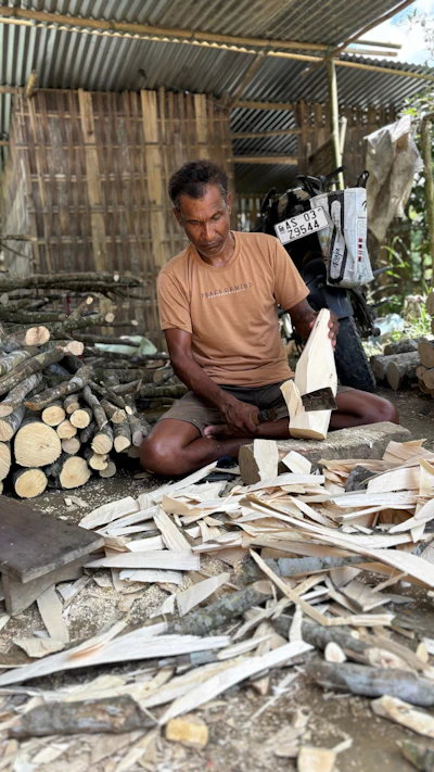 Chipping, cleaning and grading is conducted by local communities.