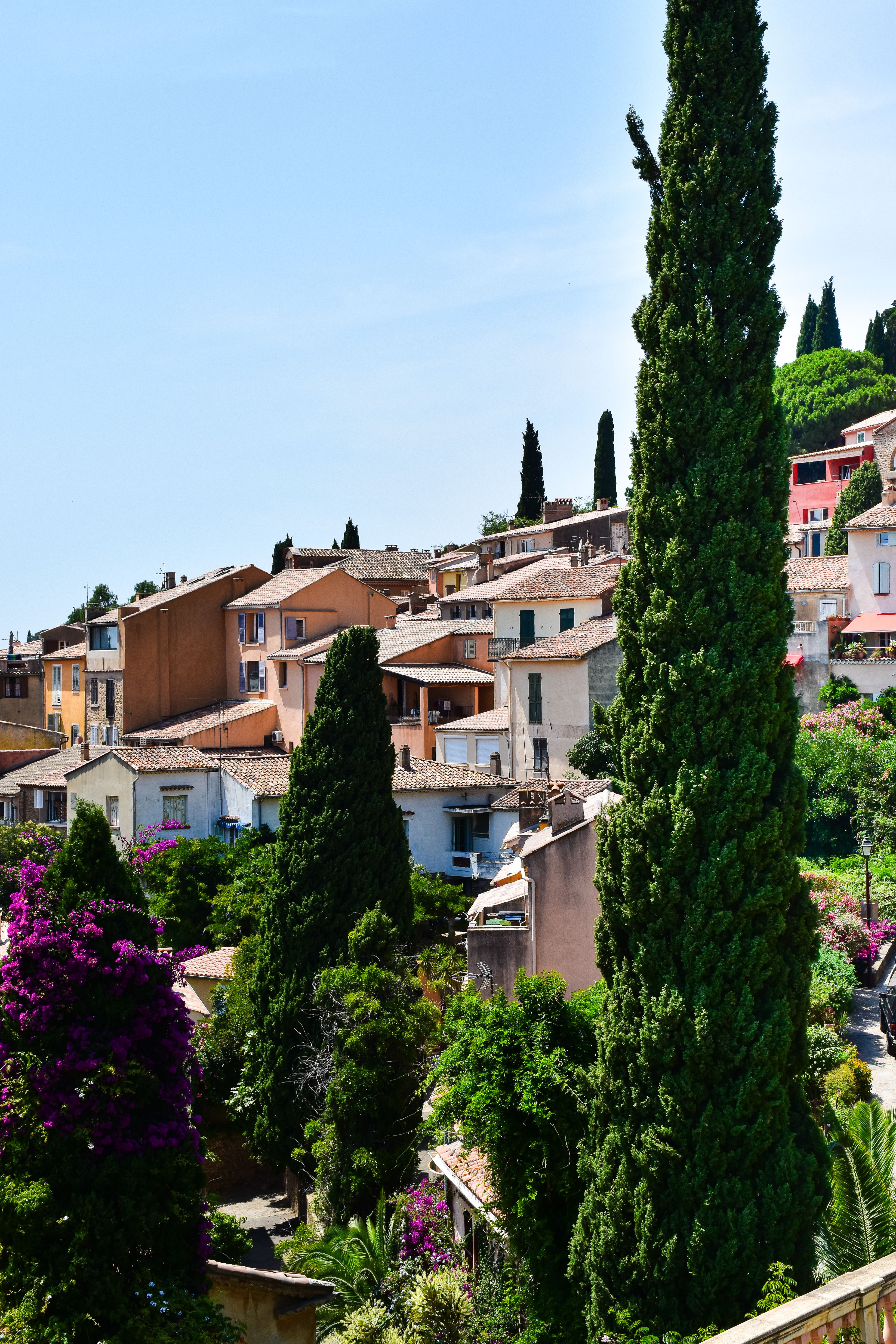 SIMPPAR 2026 transformed the streets of Grasse into a showcase for the future of fragrance ingredients, bringing together suppliers, perfumers and raw material innovators for two days of discovery in the world's perfume capital.
