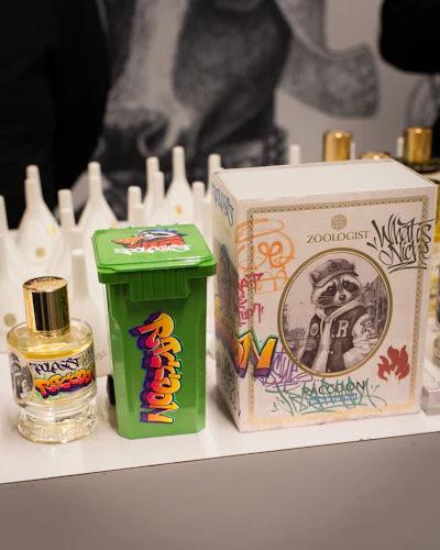 For the ultra niche collectors, the normally shy Victor Wong surprised his cult following with his new Trash Panda Raccoon Urban Edition—the essence of a nocturnal scavenger digging through city dumpsters. People waited patiently in line to smell those through his entire Zoologist collection of fragrances, which were not for purchase at the show, but available at Ministry of Scent where they hosted Victor for an in-store event.